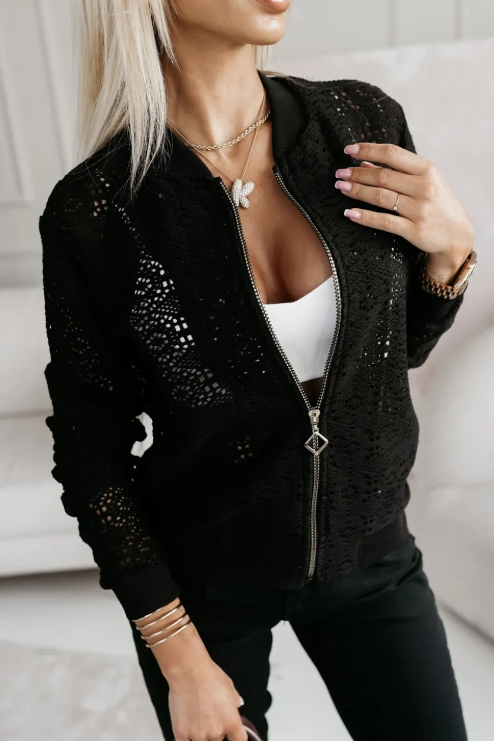 BLUZA BOMBERKA HANNAH KORONKOWA CZARNA