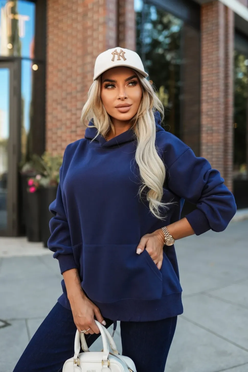 BLUZA DRESOWA BAWEŁNIANA KANGURKA Z KAPTUREM GRANATOWA