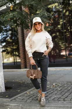 BLUZA DRESOWA BAWEŁNIANA LOVELY Z HAFTOWANYMI SERDUSZKAMI BEŻOWA