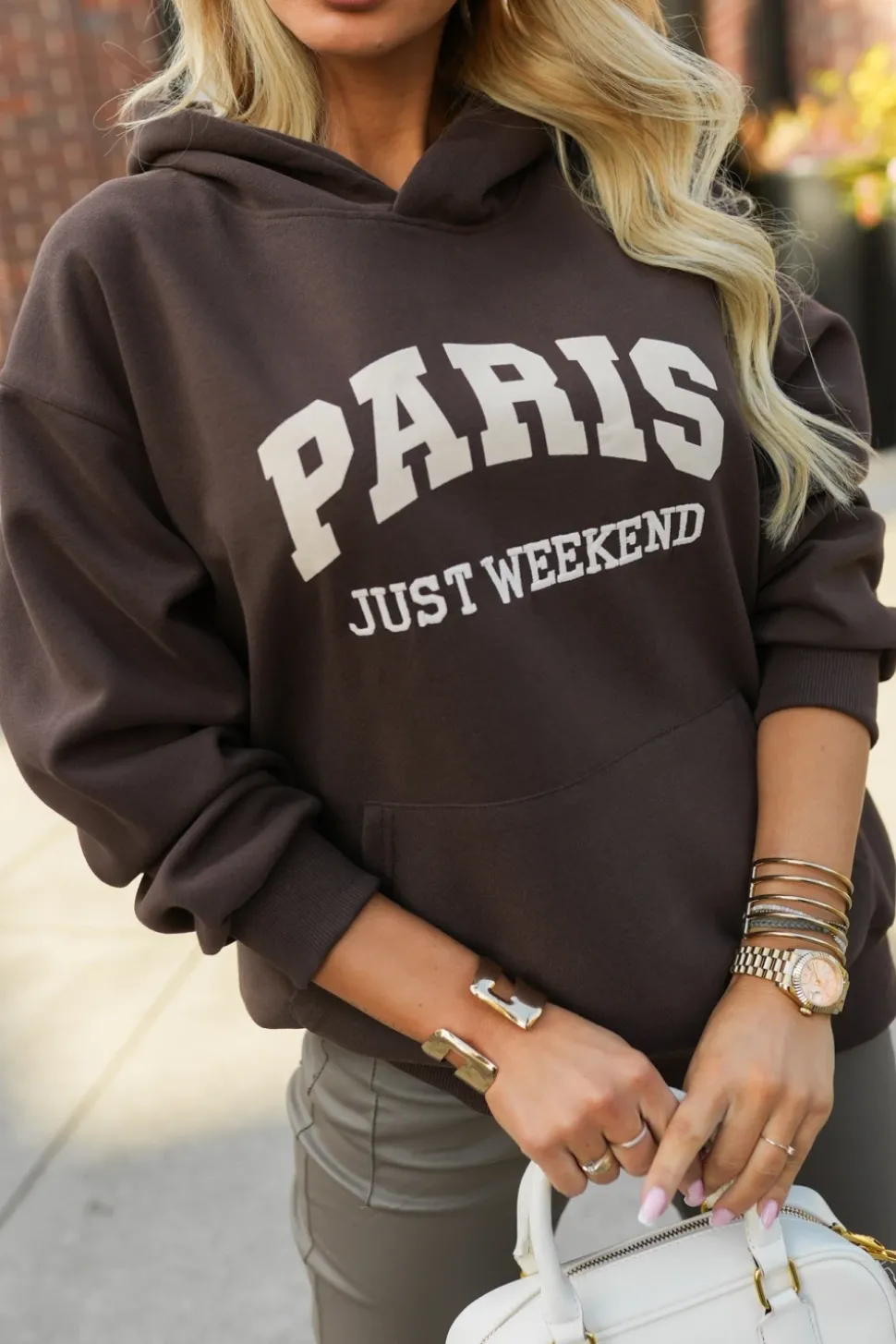 BLUZA DRESOWA Z KAPTUREM PARIS JUST WEEKEND CZEKOLADOWA