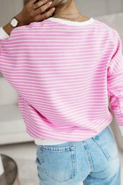 BLUZA JIMMY O KROJU OVERSIZE W PASKI RÓŻOWE-ECRU
