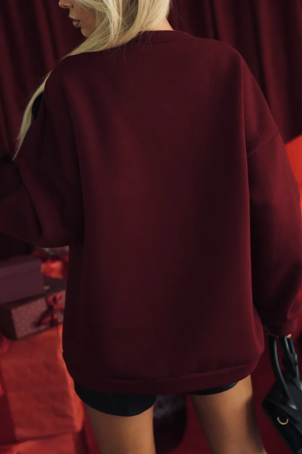 BLUZA OVERSIZE OCIEPLANA Z ODPINANYM KWIATEM 3D BURGUNDOWA