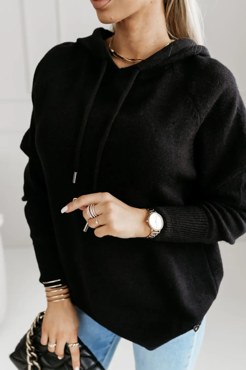 BLUZA SWETERKOWA CHARLIE Z KAPTUREM CZARNA