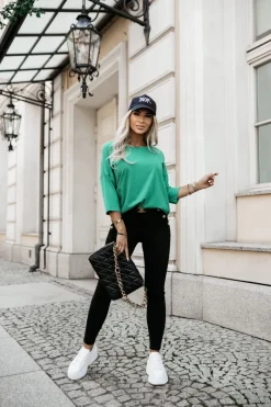 BLUZKA BAWEŁNIANA RICCI Z DEKOLTEM W ŁÓDKĘ Z RĘKAWEM 3/4 ZIELONA