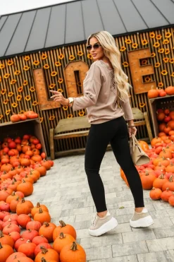 BLUZKA BAWEŁNIANA SISI Z PRĄŻKOWANEGO MATERIAŁU Z KORONKĄ NA PLECACH BEŻOWA