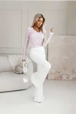 BLUZKA CLARK Z DEKOLTEM W SEREK MONOGRAM PUDROWY RÓŻ-BIAŁA