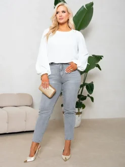 BLUZKA GLORIA Z BROSZKĄ Z PEREŁKAMI W KOMPLECIE BIAŁA