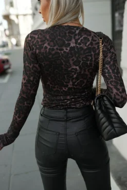 BLUZKA HELEN BASIC Z DŁUGIM RĘKAWEM PANTERKA BRĄZOWO-CZARNA