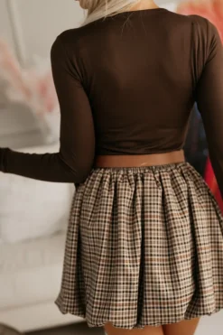 BLUZKA HELEN BASIC Z DŁUGIM RĘKAWEM CZEKOLADOWA