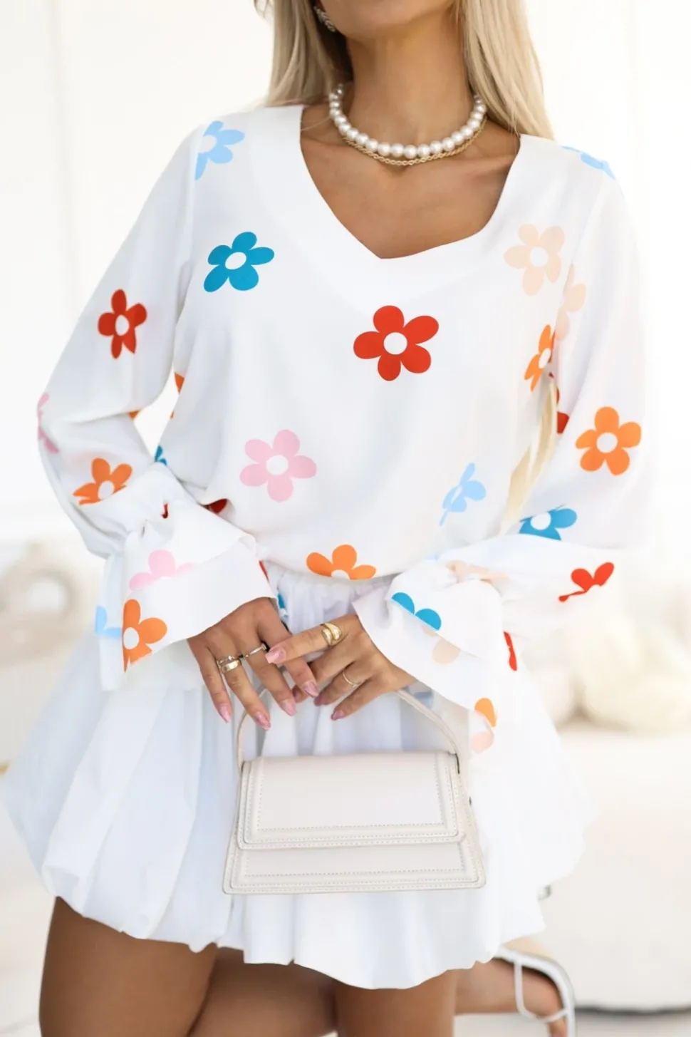 BLUZKA KOSZULOWA ASTRIA BIAŁA W KOLOROWE KWIATY