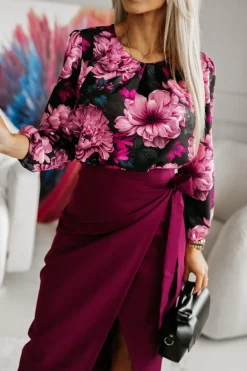 BLUZKA KOSZULOWA BONA W KWIATY CZARNO-RÓŻOWA