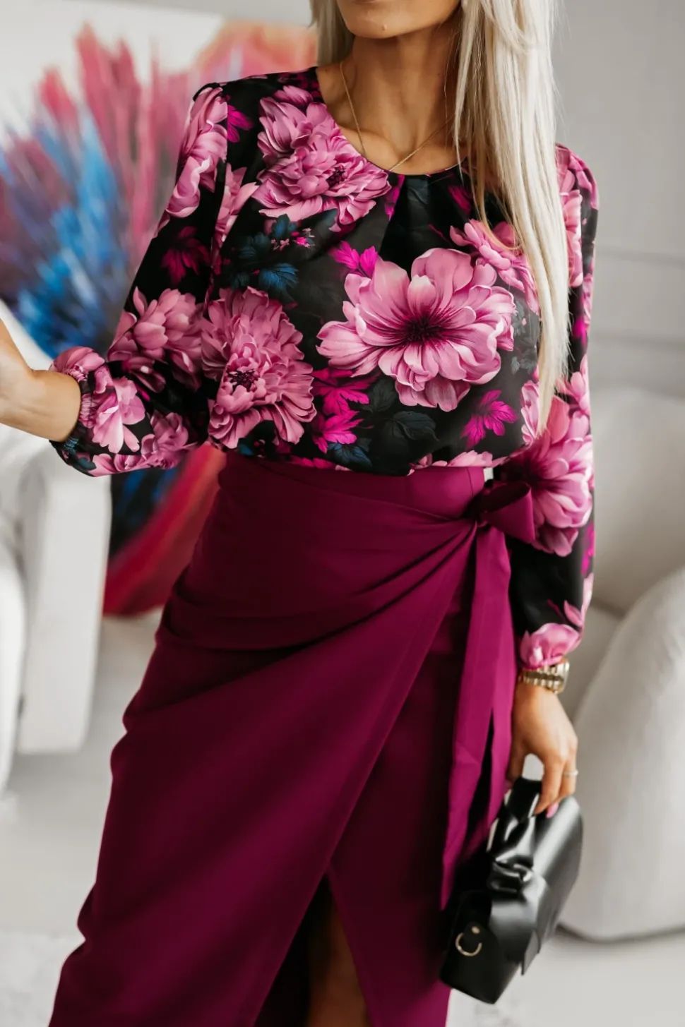BLUZKA KOSZULOWA BONA W KWIATY CZARNO-RÓŻOWA