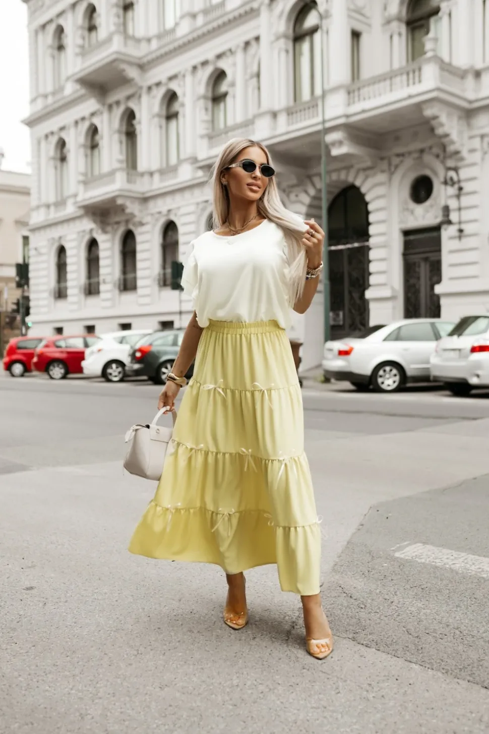 BLUZKA KOSZULOWA LAMBI Z MOTYLKOWYM RĘKAWEM BIAŁA