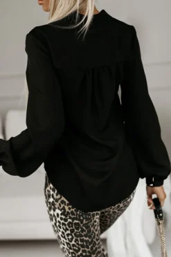 BLUZKA KOSZULOWA LILY Z DEKOLTEM V CZARNA