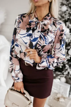 BLUZKA KOSZULOWA Z BUFIASTYMI RĘKAWAMI Z WIĄZANIEM BEŻOWO-GRANATOWA