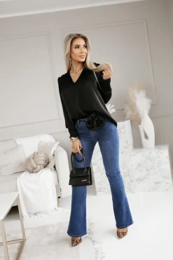 BLUZKA SATYNOWA EMO Z WIĄZANĄ OZDOBNĄ RÓŻĄ CZARNA