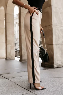 SPODNIE SATYNOWE NA GUMĘ Z OZDOBNYM LAMPASEM BEŻOWO-CZARNE