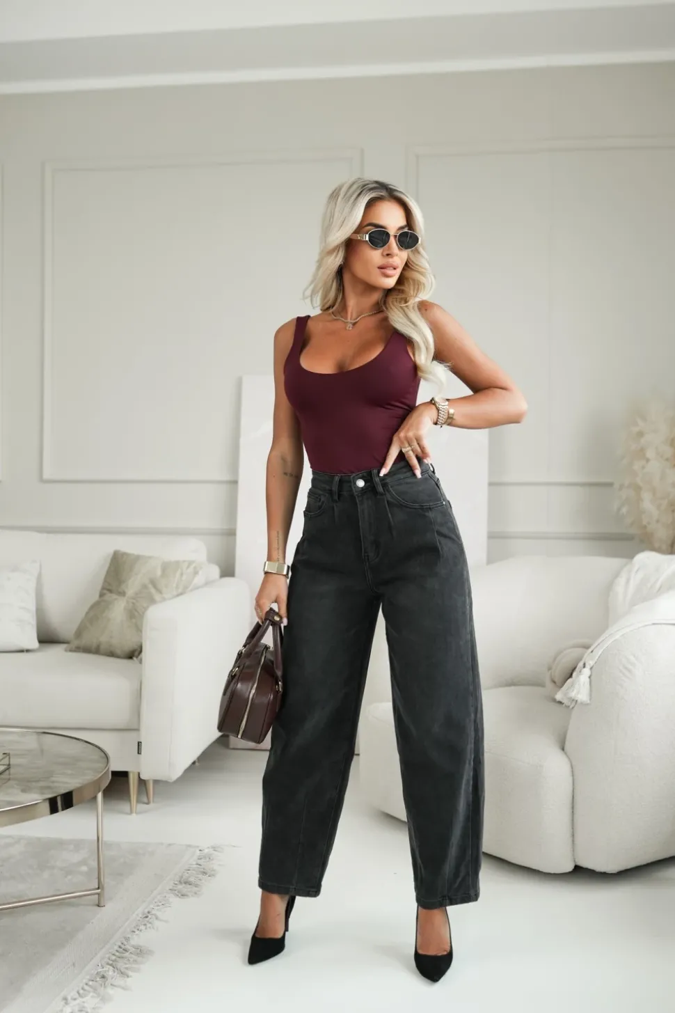 TOP BASIC Z DEKOLTEM KARO BURGUNDOWY