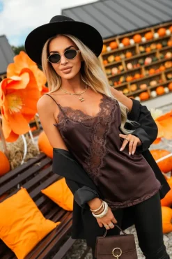 TOP VIRALOWY Z KORONKĄ CZEKOLADOWY