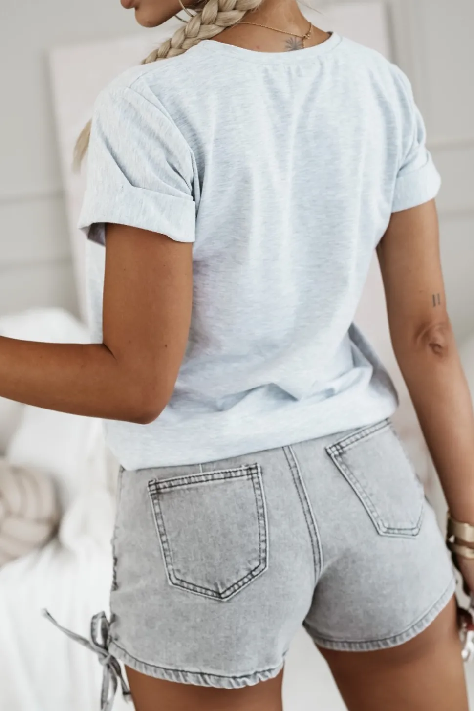 T-SHIRT Z NAPISEM PROSECCO SZARY