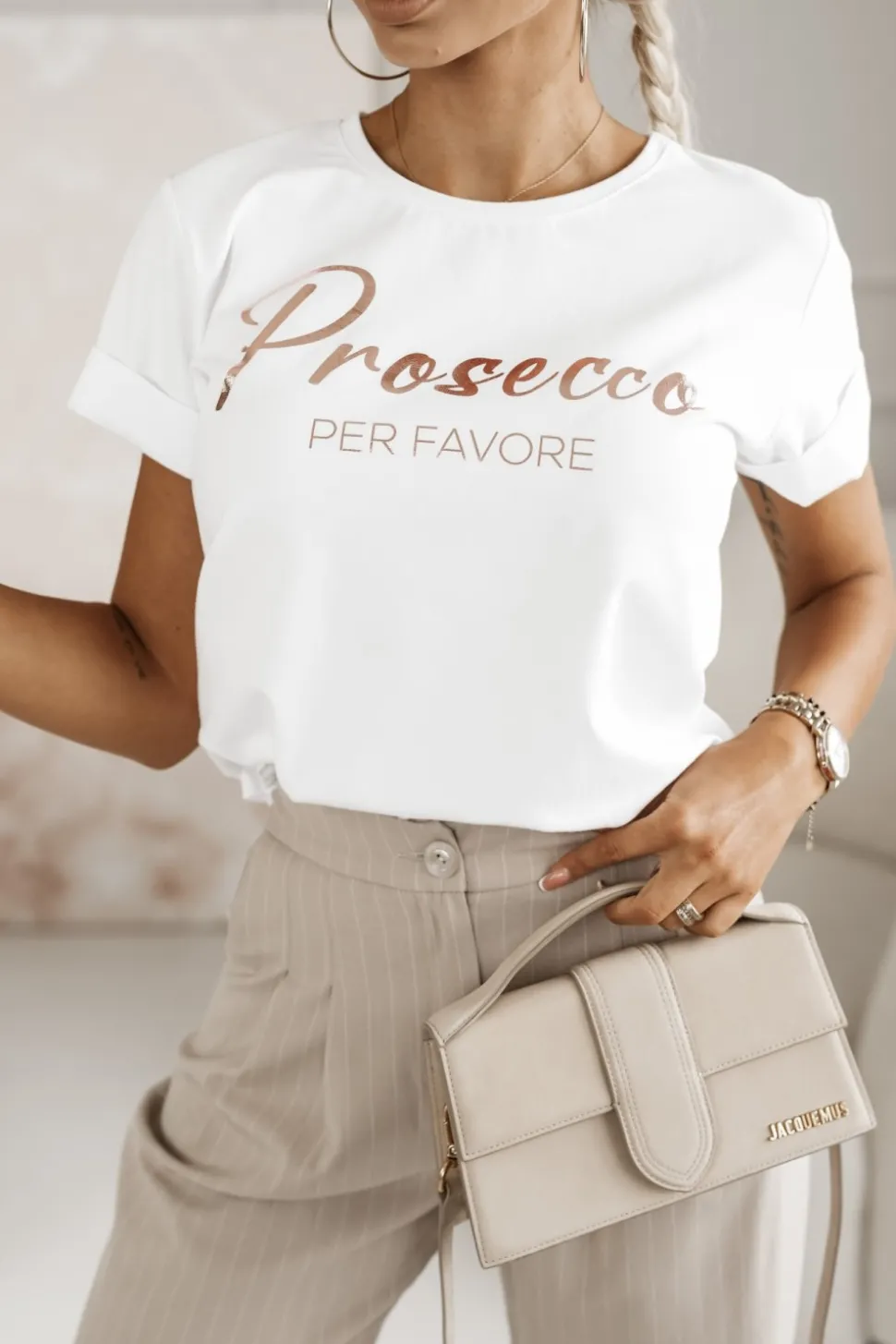 T-SHIRT Z NAPISEM PROSECCO BIAŁY