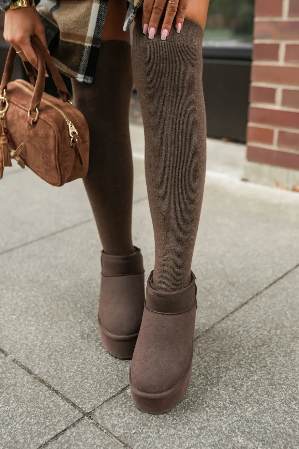 ZAKOLANÓWKI Z GRUBSZEGO MATERIAŁU CZEKOLADOWE